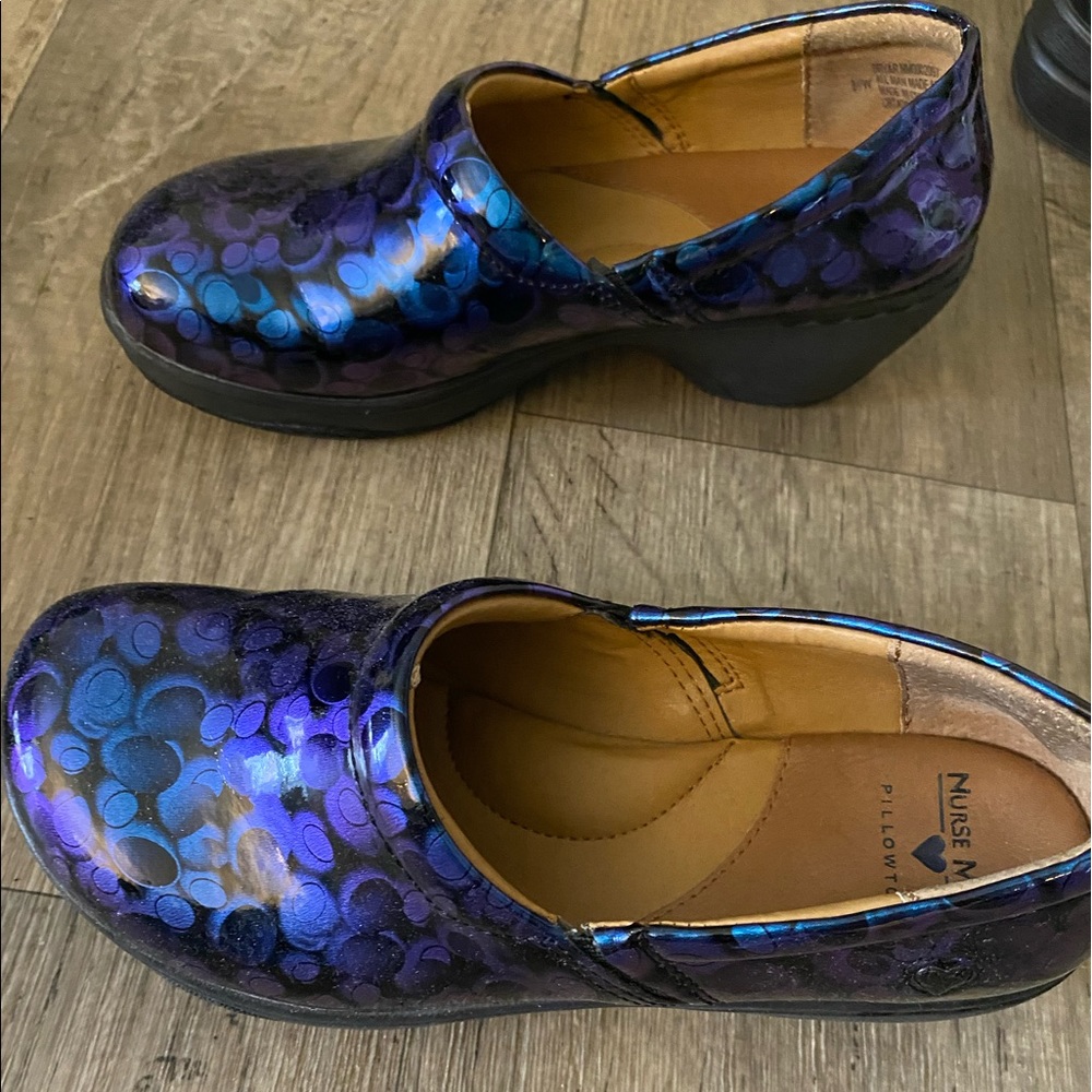 Only worn once and in great condition!